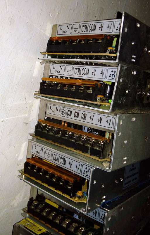 The Bad 12V aluminum shell power supply for electronics enthusiast disassembly research cannot be used