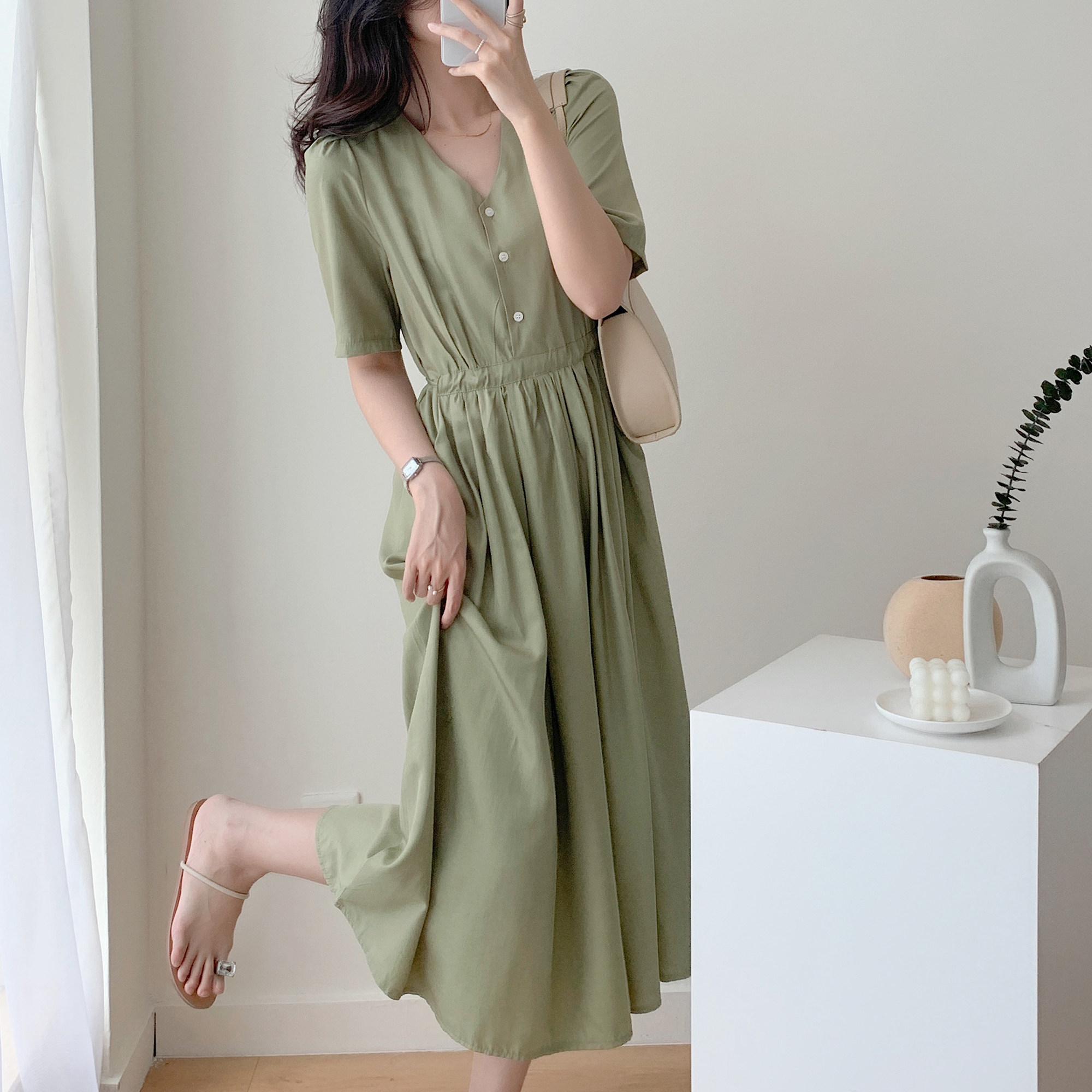 Full honey custom green v-neck simple short-sleeved temperament dress women look thin and white waist 2021 summer new style