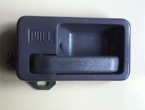 Suitable for a FAW Jia Bao 6350 Jiabao T51 front door internal handle internal handle internal buckle inside the front door