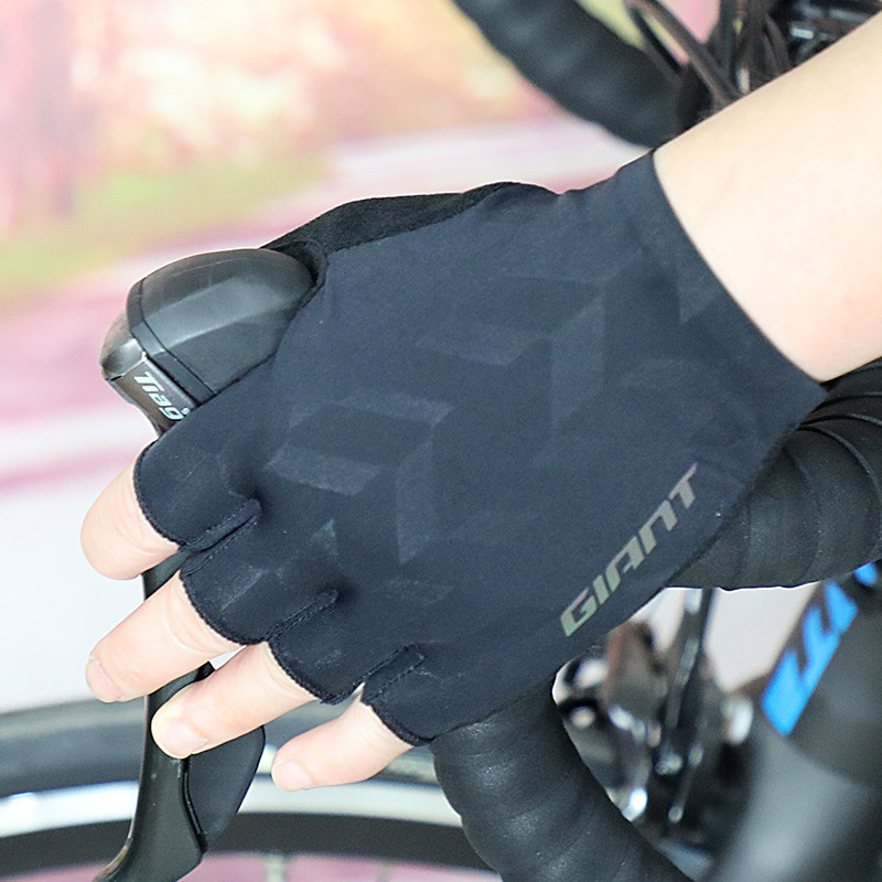 Giant Jeant Cycling Gloves Half-refers to Summer Men and Women Mountain Car Bicycle Equipment Absorption and Breakthrough