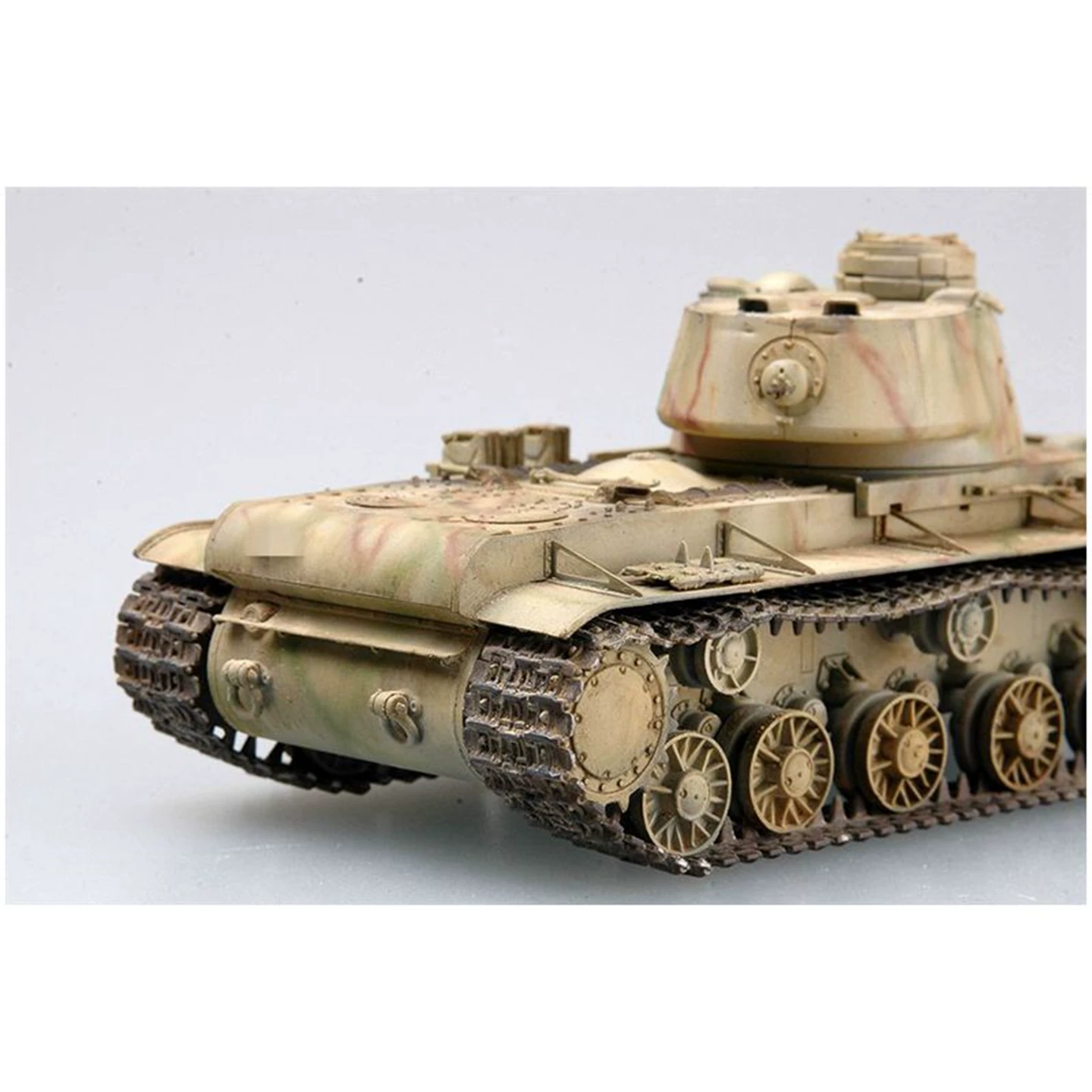 Модельный набор трактора Трампитер 00366 1/35 немецкий захваченный KV-1 756(r) танк склеиваемая модель