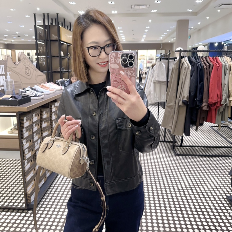 Tong Ma Coach New Mini Medium-Sized Boston Rowan Pillow Bag Crossbody Canada Purchasing Agent Direct Mail