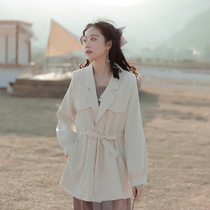 Short suit windbreaker female little man 2021 Spring and Autumn New thin Korean version of Joker waist casual jacket