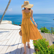 Sanya summer new seaside vacation yellow beach dress female retro skinny Korean dress Super fairy dress