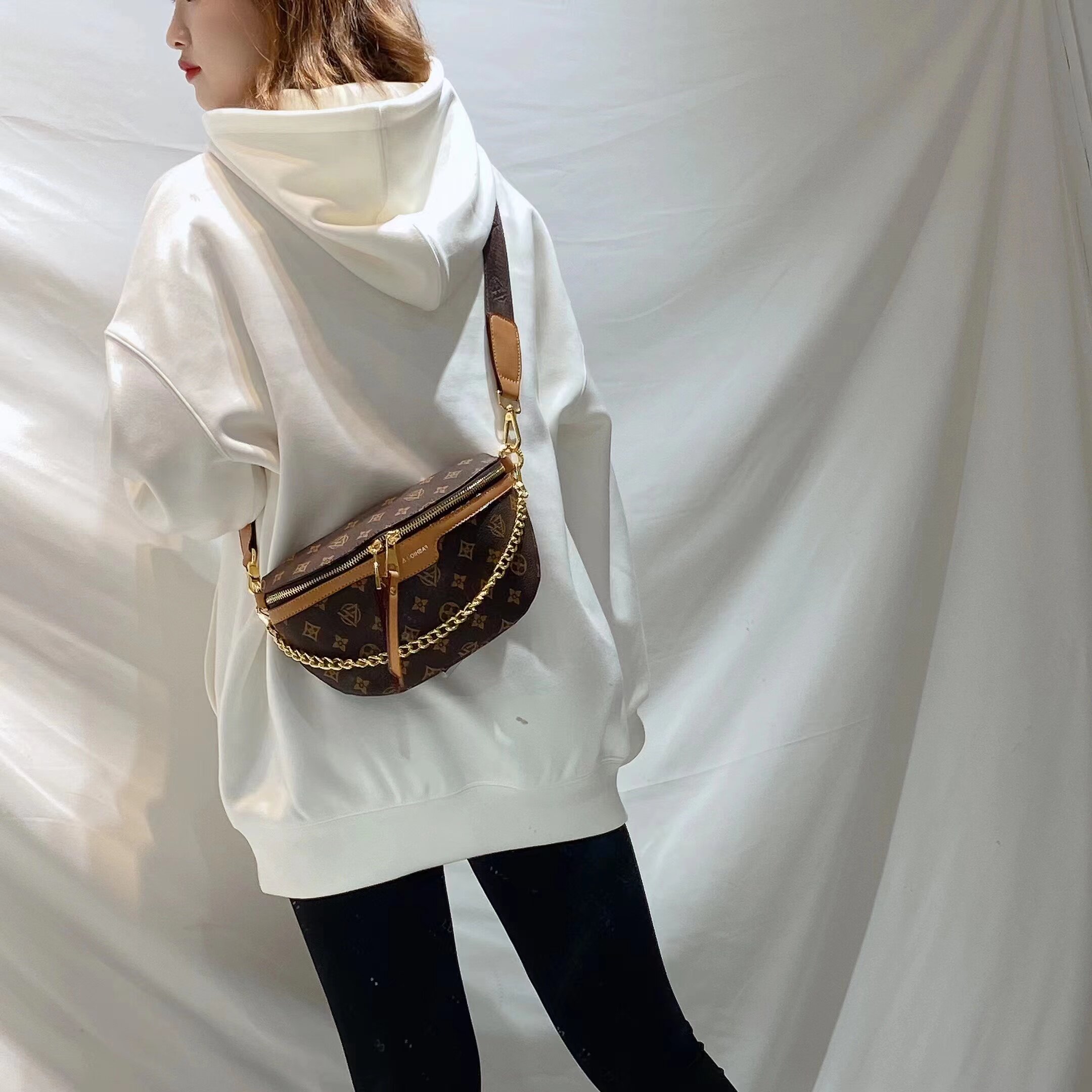 ins overfire chest bag 2023 new soft leather fashion casual diagonal satchel purse texture 100 hitch lading shoulder woman bag-Taobao