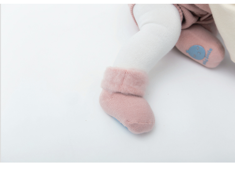 Mùa thu và mùa đông tất bé dày cộng với nhung ấm cotton vớ không xương bé vớ lỏng miệng chống trượt vớ sơ sinh tất lót lông 