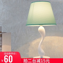 Desk lamp bedroom bedside lamp Nordic ins girl warm desk lamp European bedside table lamp small simple style romantic