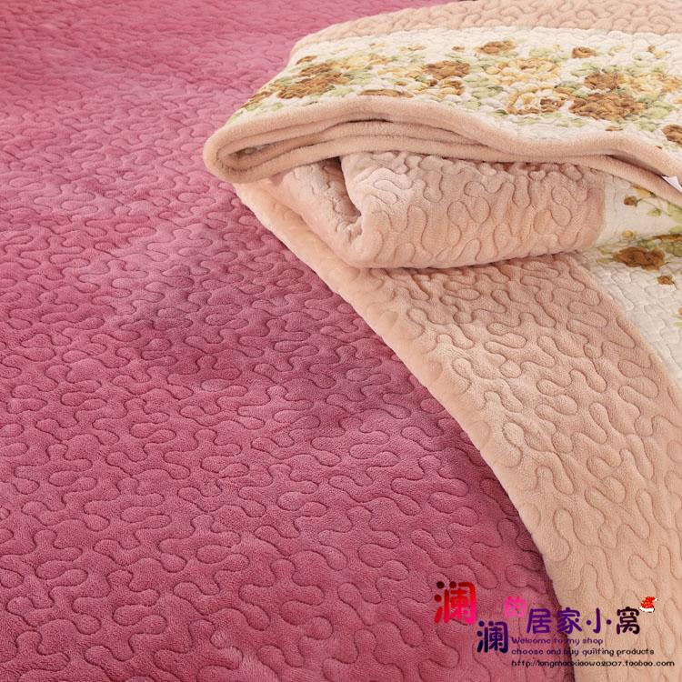 Hoa hồng đỏ và vàng mục vụ flannel chăn bông của Hàn Quốc bao gồm ba bốn bộ bông dày bốn mùa phổ quát drap phủ giường