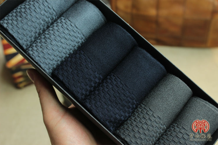 Vớ cotton thoáng khí thoải mái cho nam bằng sợi cotton mùa xuân và mùa thu kinh doanh đơn giản vớ cotton nam đơn giản vớ da chân