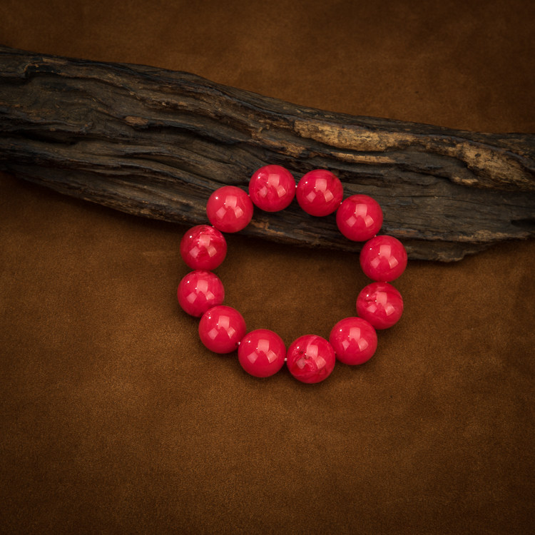 Middle East Honeywax Old Crafts Beads Hide-level fluorescent Red Snow Mountain Beauty Drunk Old Honey Wax Handout