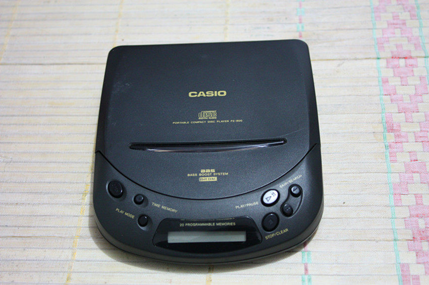 Original CISAOCASIOPZ-800 CD Walkman, good condition, classic model, good sound quality