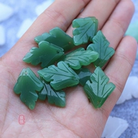 Темно -зеленый нефрит большие кленовые листья [100]