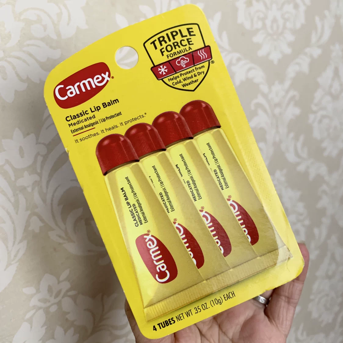 Genuine import moisturizing lip balm, (Physicals), USA