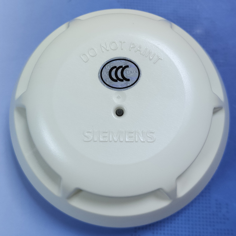 FDCL181 isolation module Automatically encodes smoke sensing FDO181 bus catch detector FDT181 with base