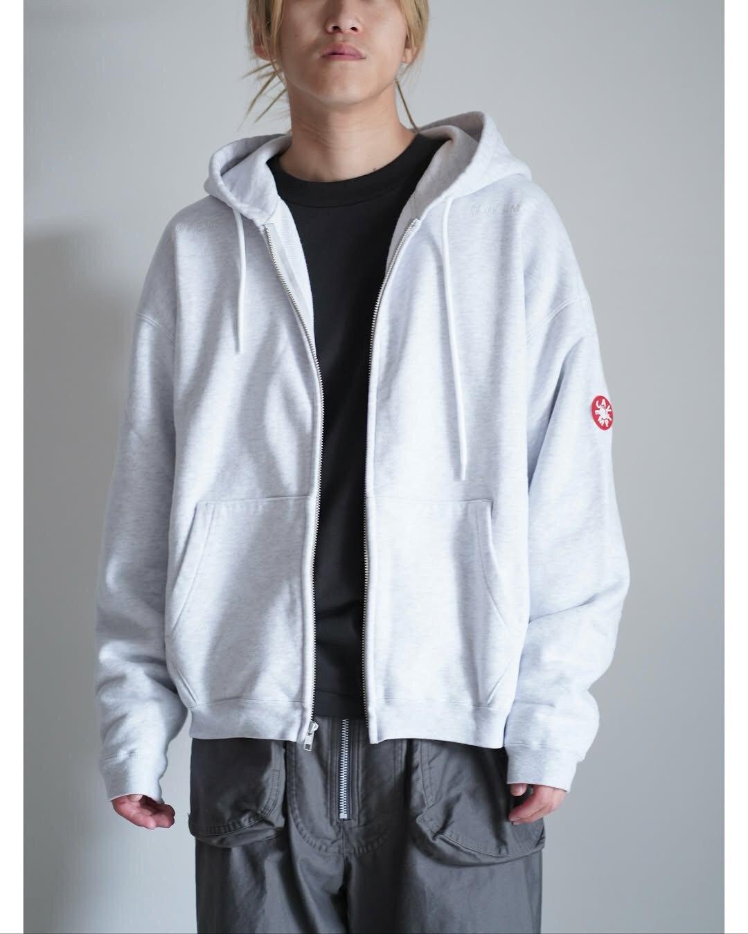 代購】C.E CAVEMPT 25AW SOLID LOOSE ZIP HOODY 日系連帽運動衫-淘寶