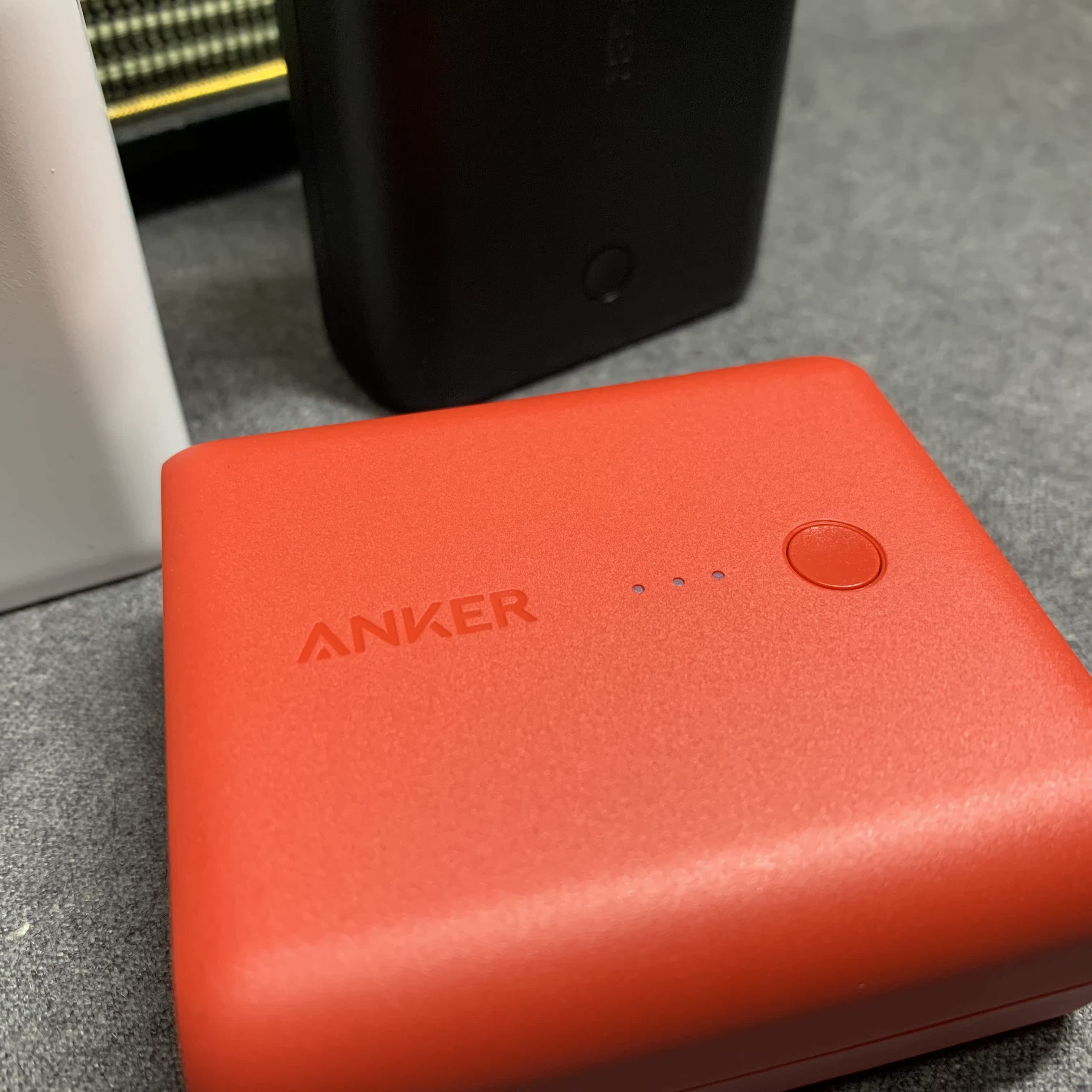 Loading... - Ngân hàng điện thoại di động sạc dự phòng 20000mah
