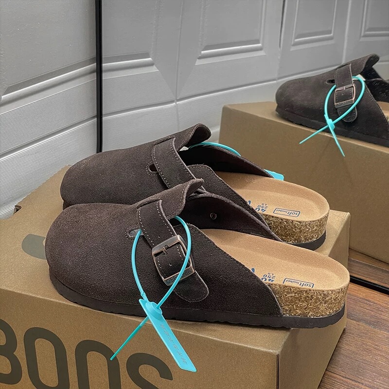 Lazy Thick-Soled Birkenstock Shoes for Women and Men, Closed-Toe Slippers, Coffee Color, Spring 2026 New Model, Versatile Couple Birkenstock Shoes