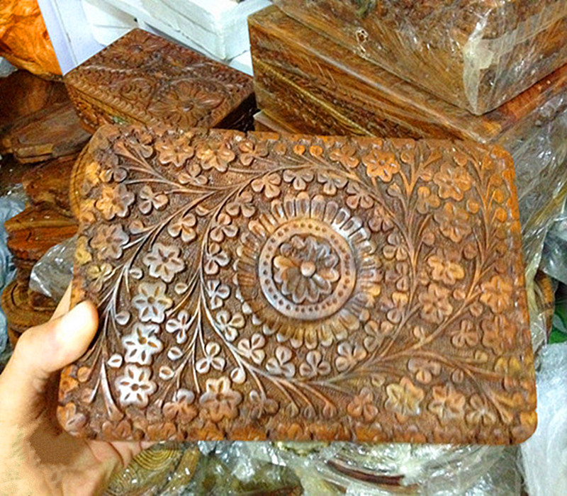 Pakistani hand imports Large number of wood carvings First decorated box walnut wood New items Gift Jewelry Box Containing box
