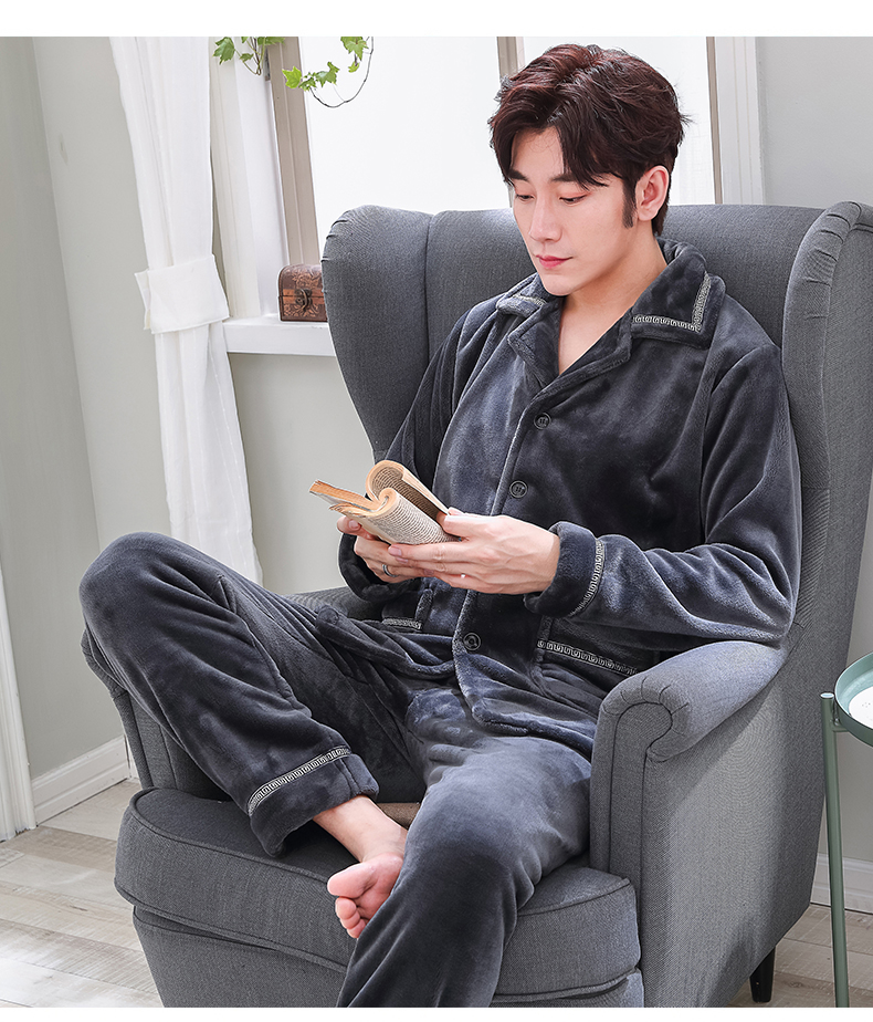 Đồ ngủ nam mùa đông dày và nhung Người đàn ông trẻ tuổi mùa thu và mùa đông mẫu tay dài bằng vải nhung san hô nhung mùa đông sang trọng nam do lot nam