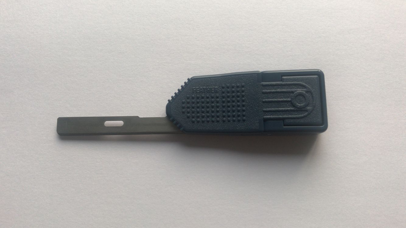 FEATHER Feather Pathological Dashboard F-80HL can be installed with R35 A35 S35 and narrow blades