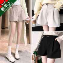 Small woolen shorts women 2021 new autumn and winter wear high waist winter boots white boots