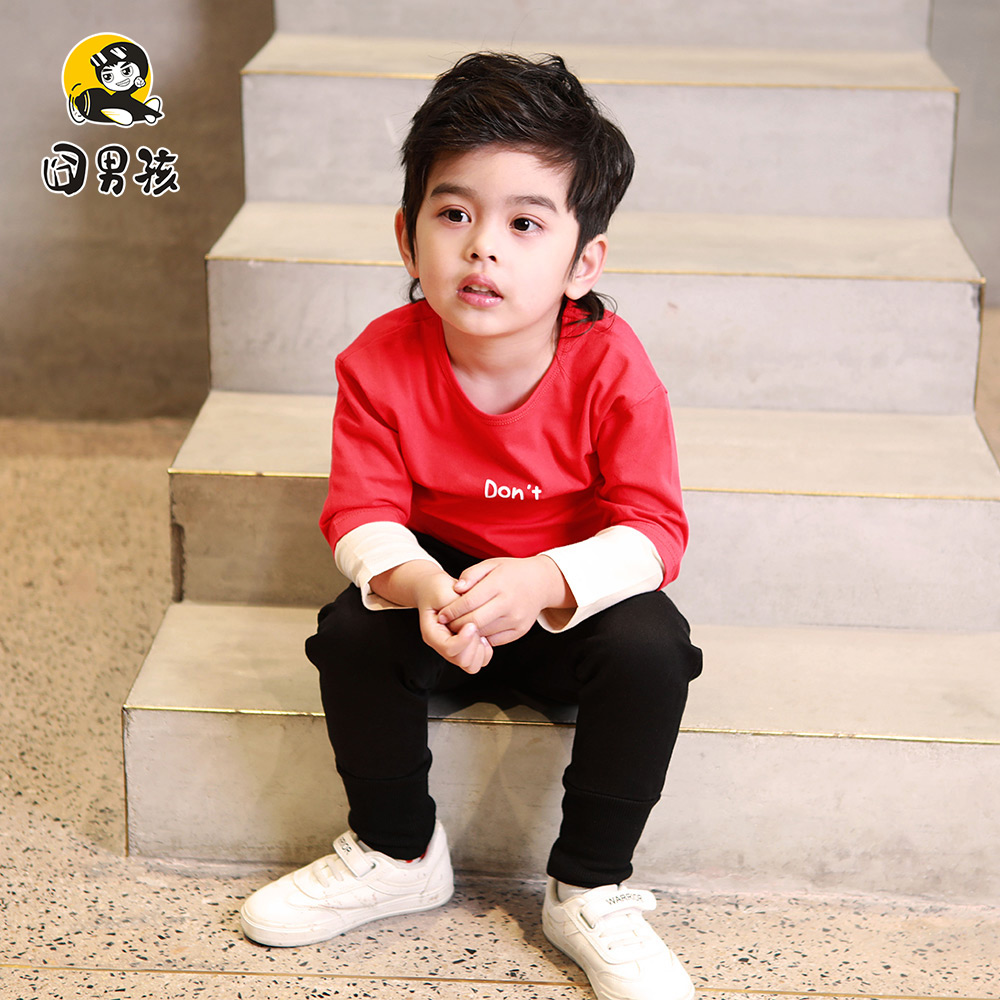 Boys dài sleevet t-shirt mùa xuân và mùa thu mùa xuân mới Hàn Quốc phiên bản của bé trai mỏng boy triều trắng mỏng.