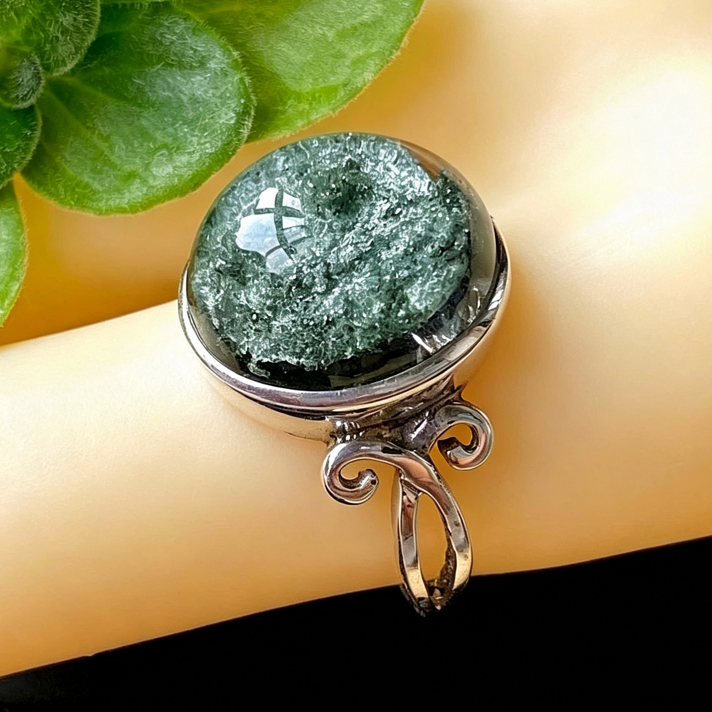 Natural crystal ring green ghost ring Brazilian green ghost ring silver package closed mouth purification cornucopia gift for women