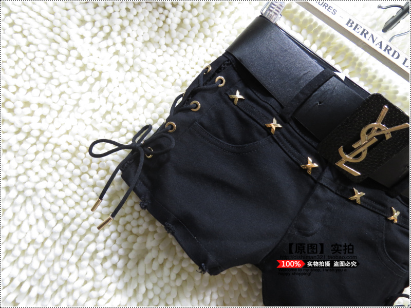 2018 Phụ nữ Hàn Quốc mùa thu đông mới co giãn Slim slim cá tính bên quai thấp eo đen giản dị quần short nữ cạp cao