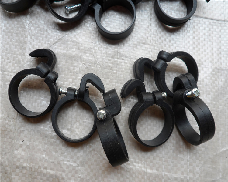 Bike to tear up the upright plastic rubber ring Safety buckle fold and lock the vertical hook lock dead button plastic hook