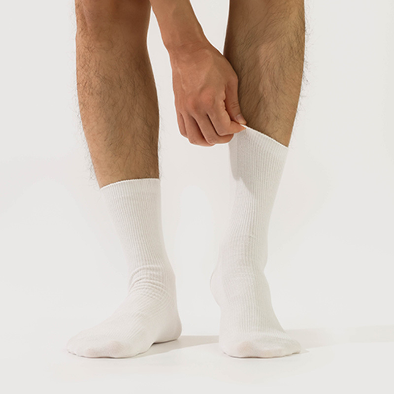 [New Product] 4 Pairs of Men's Mid-Calf Socks, Silk Socks, Skin-Friendly White Socks, Fine Striped Japanese-Style Home Casual Socks