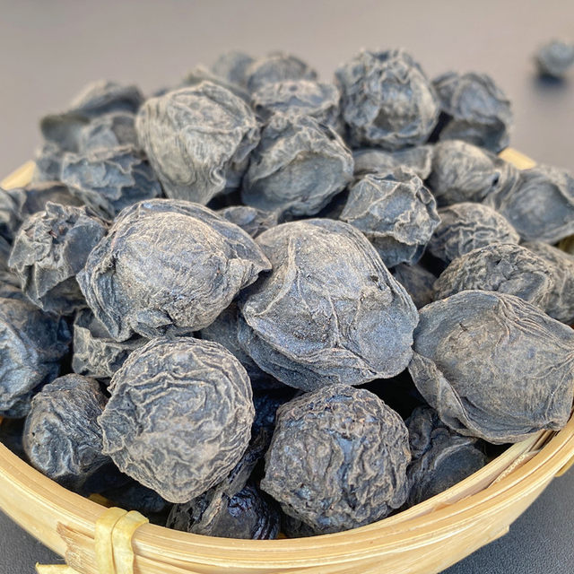 Selected High-Quality Dried Ebony Plums, Chinese Medicinal Materials, Medicinal Ebony Plum Original Flavor, Non-Smoked Authentic Ebony Plum and Sour Plum Soup Raw Materials