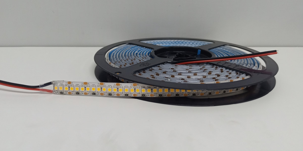 5米/卷　24V 240灯 SMD3528 LED软灯带