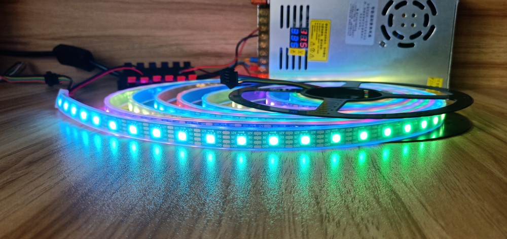 IP67 Weatherproof Tube 12V 60LED Breakpoint Continue Individual Addressable WS2815 Dgital LED Strips