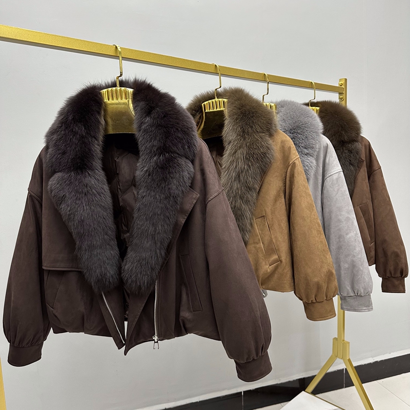 New Style down Jacket for Women, Short Fur Coat, Fashionable Korean Style, Suede Fabric, Detachable Fox Fur Collar, Winter Wear New Style down Jacket for Women, Short Fur Coat, Fashionable Korean Style, Suede Fabric, Detachable Fox Fur Collar, Winter Wear
