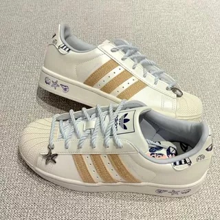 Adidas Adidas Trefoil Women's Shell Print Classic Shell Toe Low-Top Sneakers Lb9764