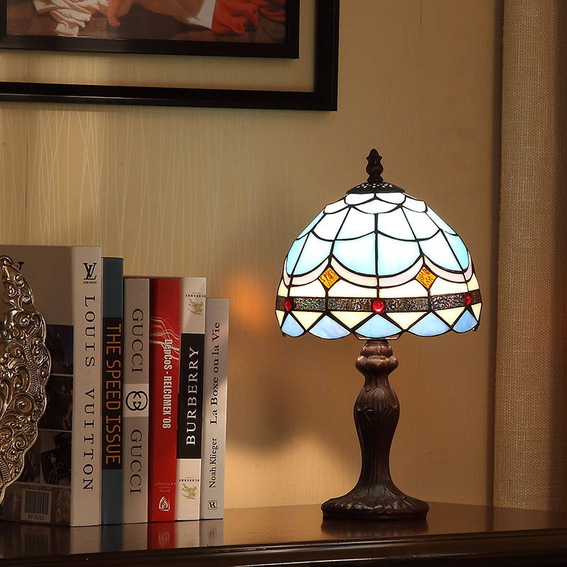 Yi Xuan Mediterranean fashion simple retro about creative table lamp Stained glass European style bedroom bed lamp
