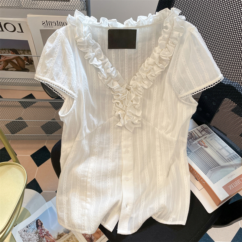 French-Style Lace Patchwork Waist-Cinching Short-Sleeved Shirt for Men and Women, Unique and Super Pretty Ruffled V-Neck Top for Summer French-Style Lace Patchwork Waist-Cinching Short-Sleeved Shirt for Men and Women, Unique and Super Pretty Ruffled V-Neck Top for Summer