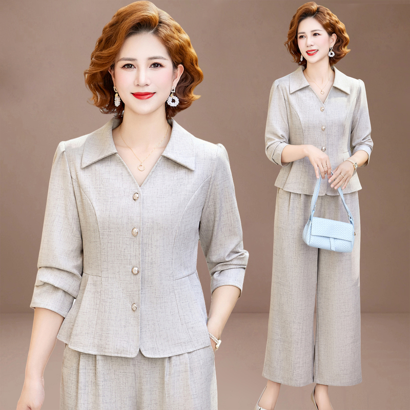 Mom's Autumn Outfit, Elegant Suit, Chanel-Style Jacket, Fashionable Shirt, Middle-Aged and Elderly Women's Autumn Long-Sleeved Shirt Two-Piece Set Mom's Autumn Outfit, Elegant Suit, Chanel-Style Jacket, Fashionable Shirt, Middle-Aged and Elderly Women's Autumn Long-Sleeved Shirt Two-Piece Set