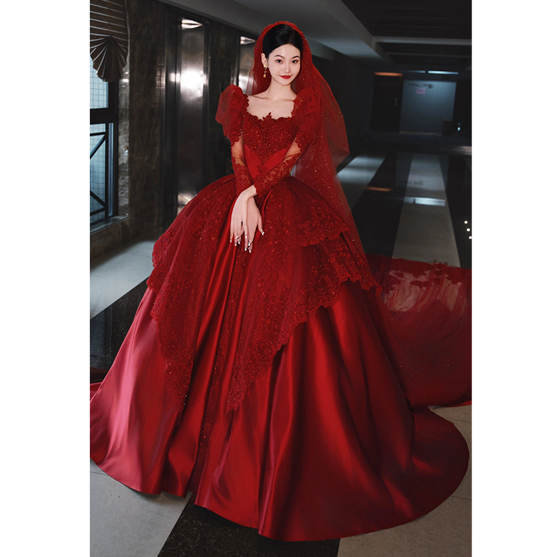 Red French Wedding 2023 New Bridal Advanced Smart Dragon Tail Small Palace Garden Wind 2024 Autumn and Winter Main Tale Red French Wedding 2023 New Bridal Advanced Smart Dragon Tail Small Palace Garden Wind 2024 Autumn and Winter Main Tale