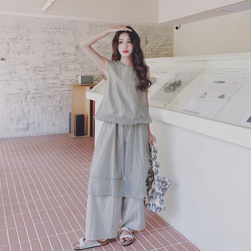 Gray Lazy Style Casual Suit for Women, Summer 2026 New Style, Mesh Sleeveless Vest and Wide-Leg Pants Two-Piece Set Gray Lazy Style Casual Suit for Women, Summer 2026 New Style, Mesh Sleeveless Vest and Wide-Leg Pants Two-Piece Set