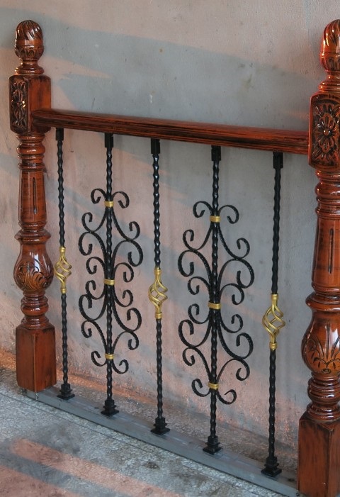 European stair flower balcony handrail accessories New design Wrought iron railing with electrostatic high temperature baking paint