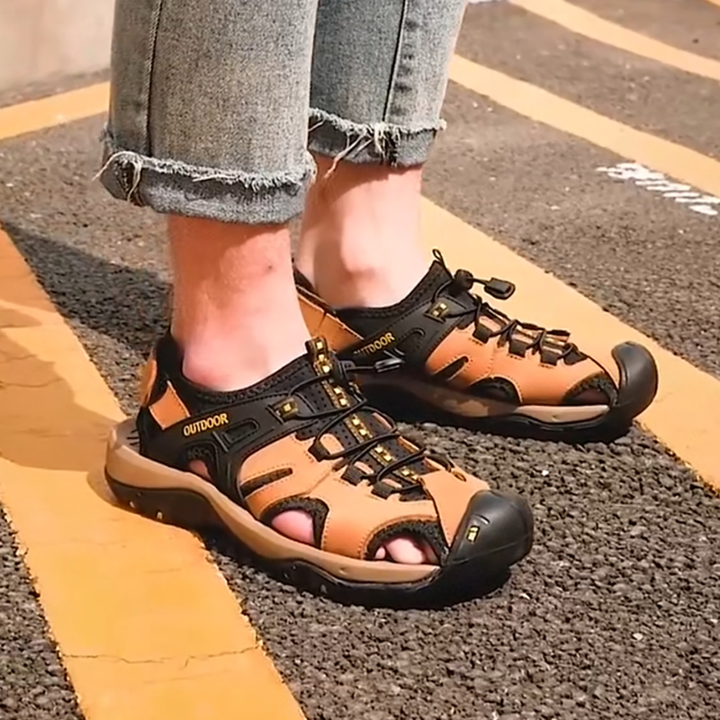 Baotou sandal men's genuine leather driving beach shoes big size sandals Shoe sports Cave holes Shoe Roman shoes climbing Mountain covered water shoes