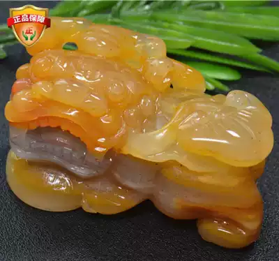 Yunnan new natural jade Jade chicken oil yellow overlord golden sand pizhu pendant pendant authentic with certificate