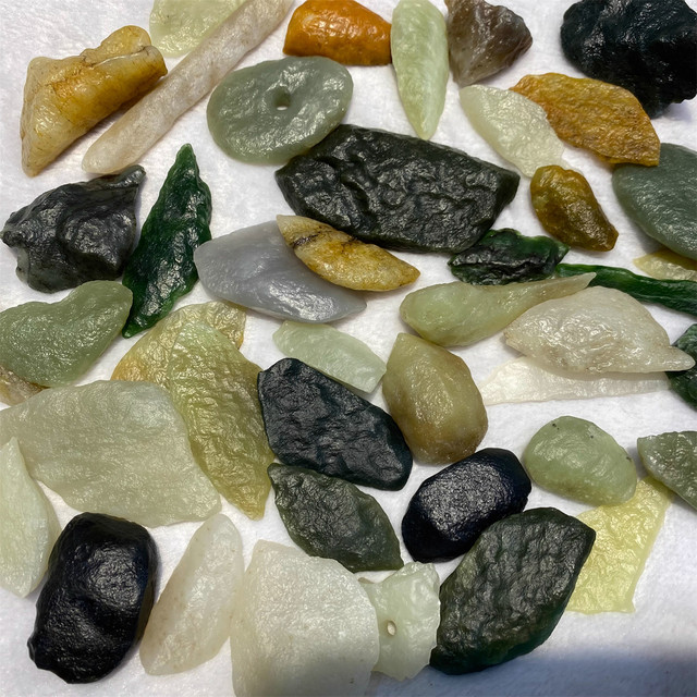 Gobi material Hemo jade raw material Hetian jade