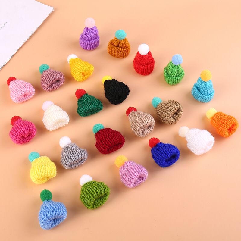 Wool Knitted Finger Mini Hat DIY Handmade Doll Christmas Accessories Red Cotton Thread Pendant Embroidery