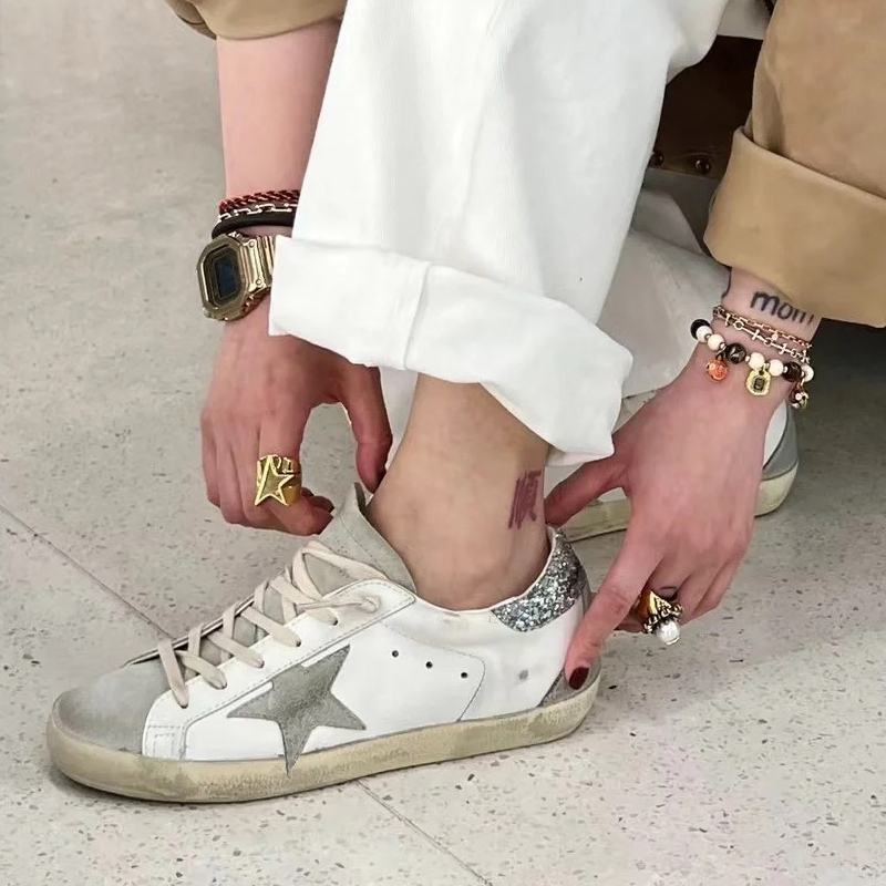 Star Little Dirty Shoes for Women 2026 Spring New Round Toe Patchwork Lace-Up Retro Flat Casual Dirty White Sneakers