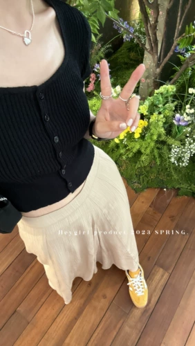 Комфортная базовая трикотажная короткая футболка, квадратный вырез, по фигуре, короткий рукав