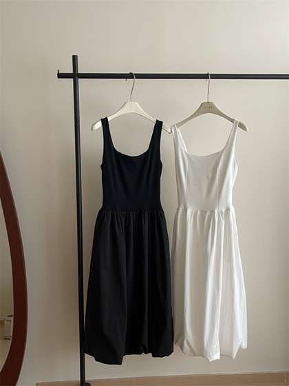 韩版气质修身遮肉显瘦背心裙2025夏季新款内搭百搭长款花苞连衣裙