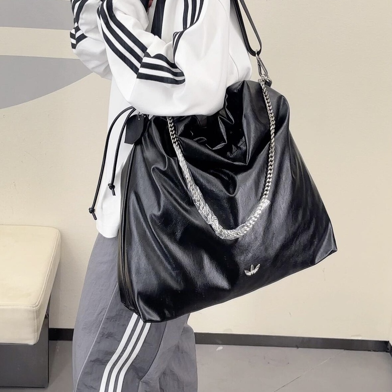 Adidas Trefoil 2026 New Sports Bag Large Capacity Casual Bag Black Shoulder Crossbody Bag Ks5157