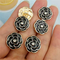 № 28 Золотая черная масло Маунтин Камелия